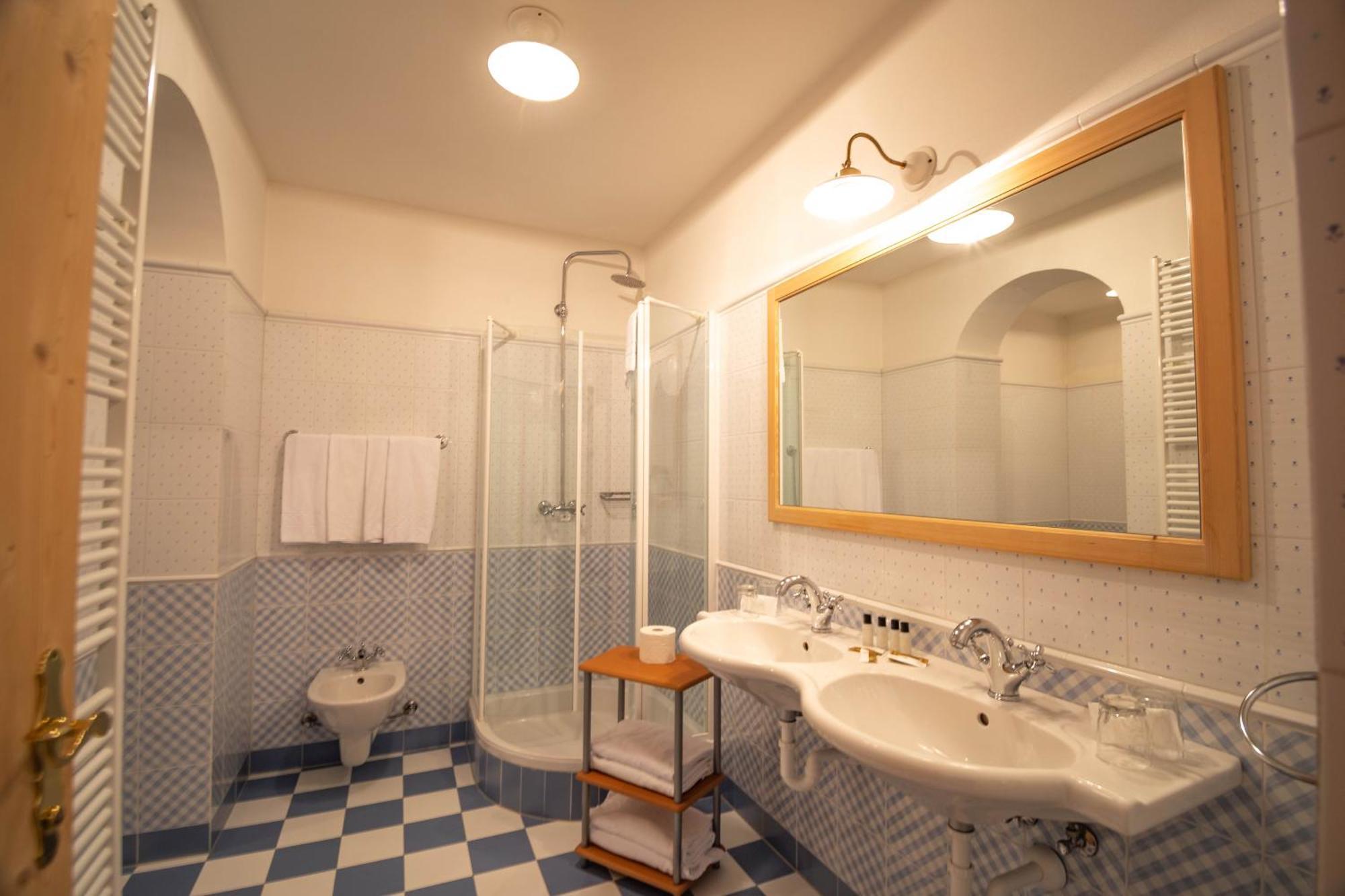 Hotel Vermoi Лачес Екстер'єр фото